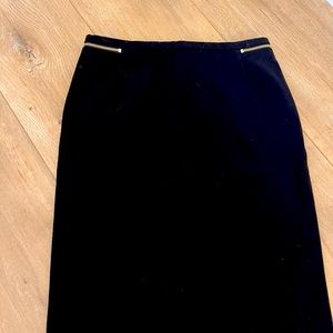 H&M Black mini skirt size 4